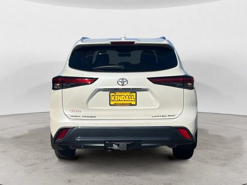 Used 2021 Toyota Highlander Limited AWD/4WD image 6