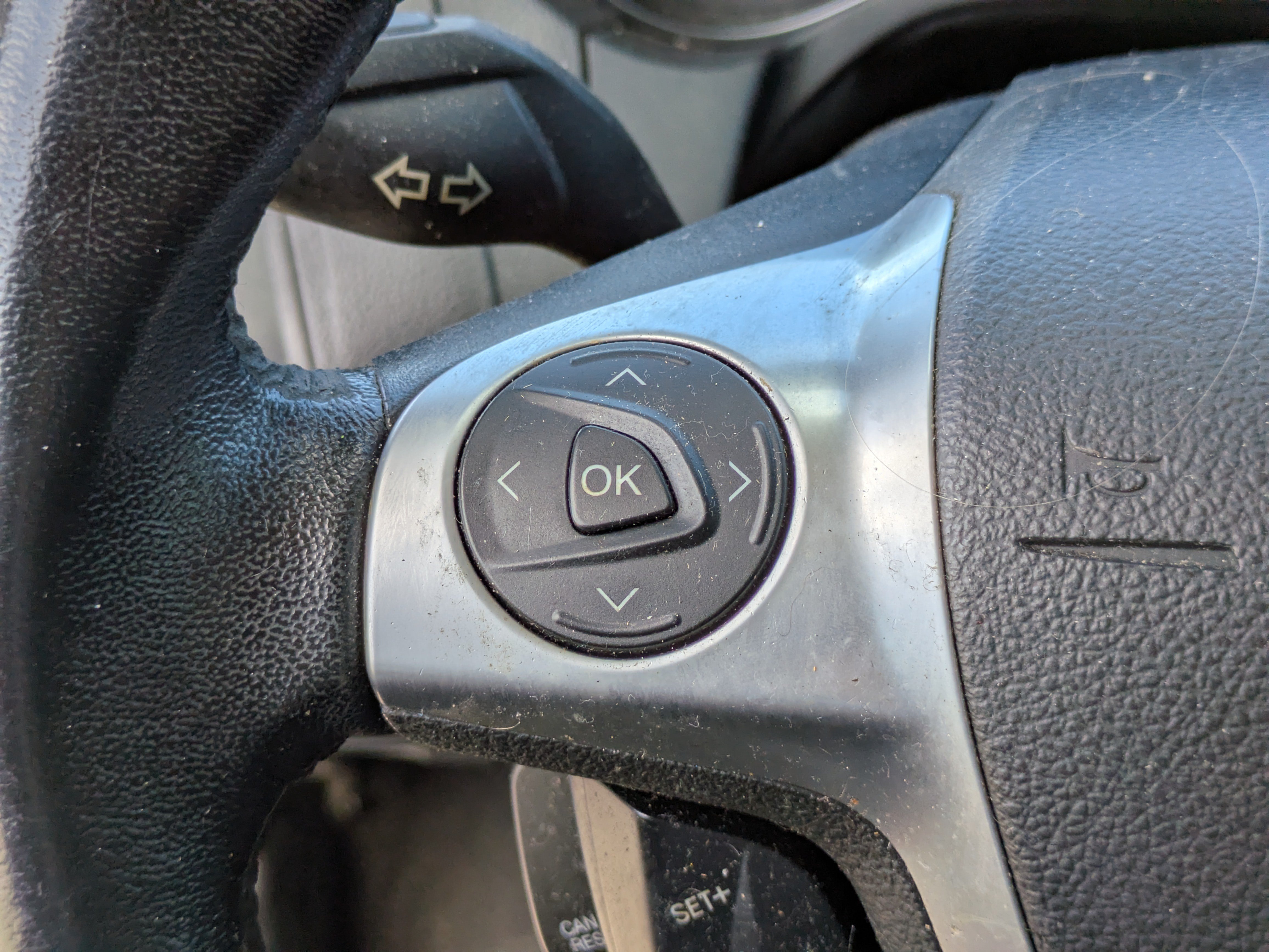 Used 2012 Ford Focus SEL FWD image 21