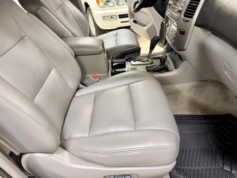 Used 2003 Toyota Land Cruiser image 21