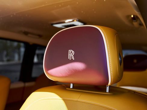 Used 2025 Rolls-Royce Cullinan image 50