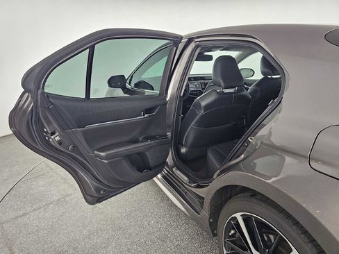 Used 2019 Toyota Camry XSE image 15