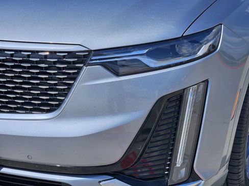 Certified 2025 Cadillac XT6 Premium Luxury FWD image 10
