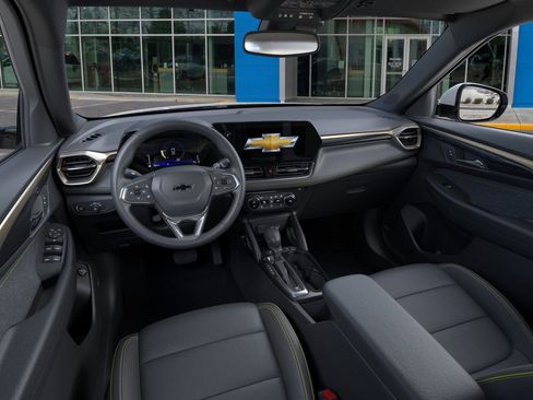 New 2025 Chevrolet TrailBlazer ACTIV w/ Convenience Package FWD image 17