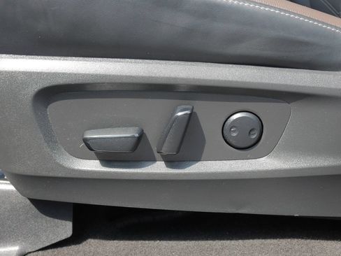 Used 2023 Nissan Pathfinder Platinum AWD/4WD image 23