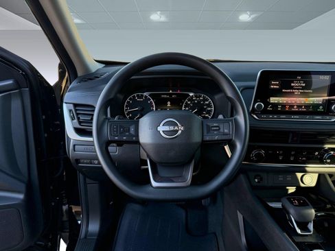 Used 2026 Nissan Rogue S FWD image 28