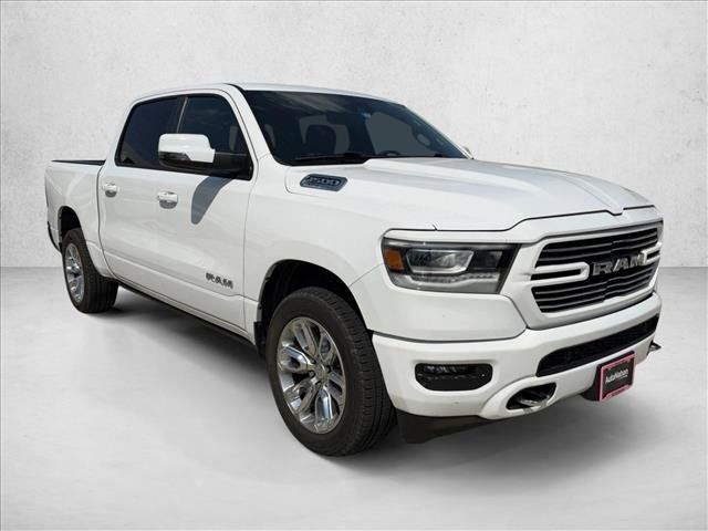 Used 2023 RAM 1500 Laramie AWD/4WD image 3