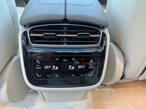 Used 2023 Mercedes-Benz EQS 450+ SUV image 17