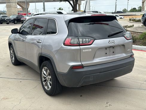 Used 2019 Jeep Cherokee Latitude Plus FWD image 5