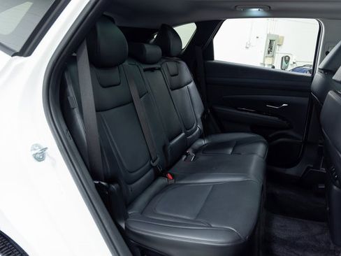 Used 2025 Hyundai Tucson Limited image 26