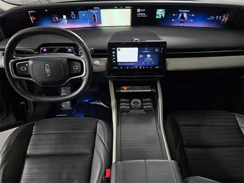 Certified 2024 Lincoln Nautilus Reserve image 12