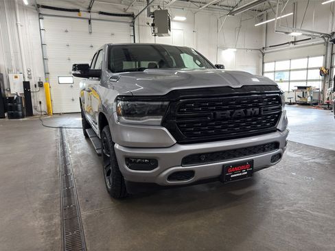 Used 2022 RAM 1500 Big Horn AWD/4WD image 3