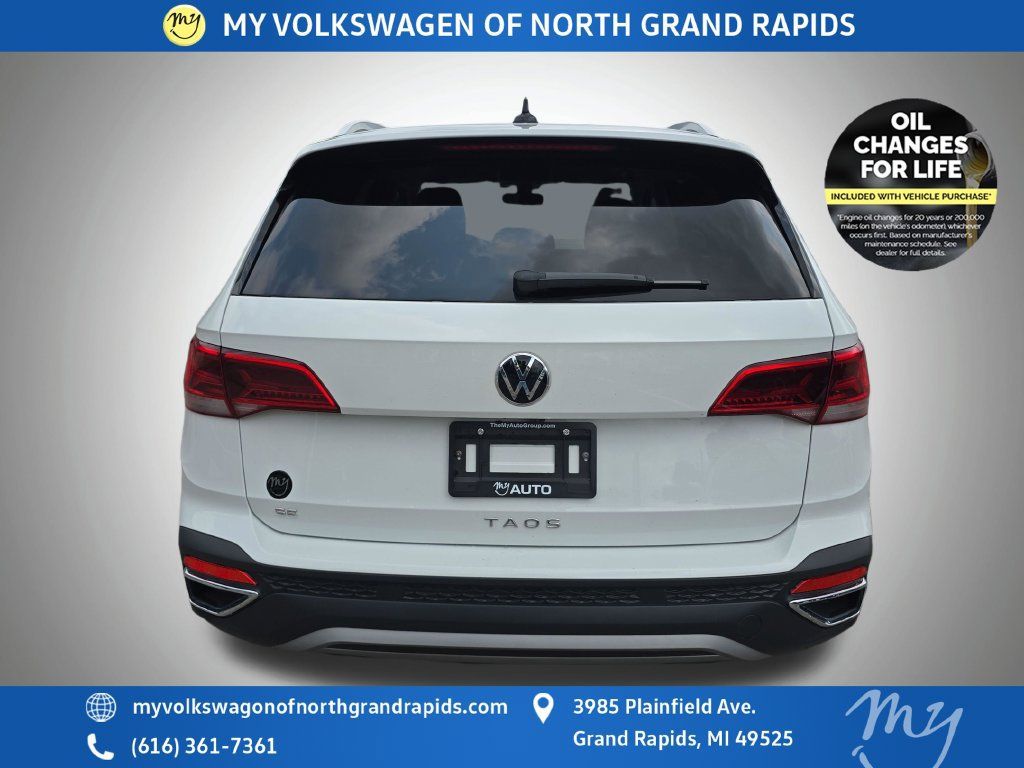Used 2023 Volkswagen Taos SE FWD image 7