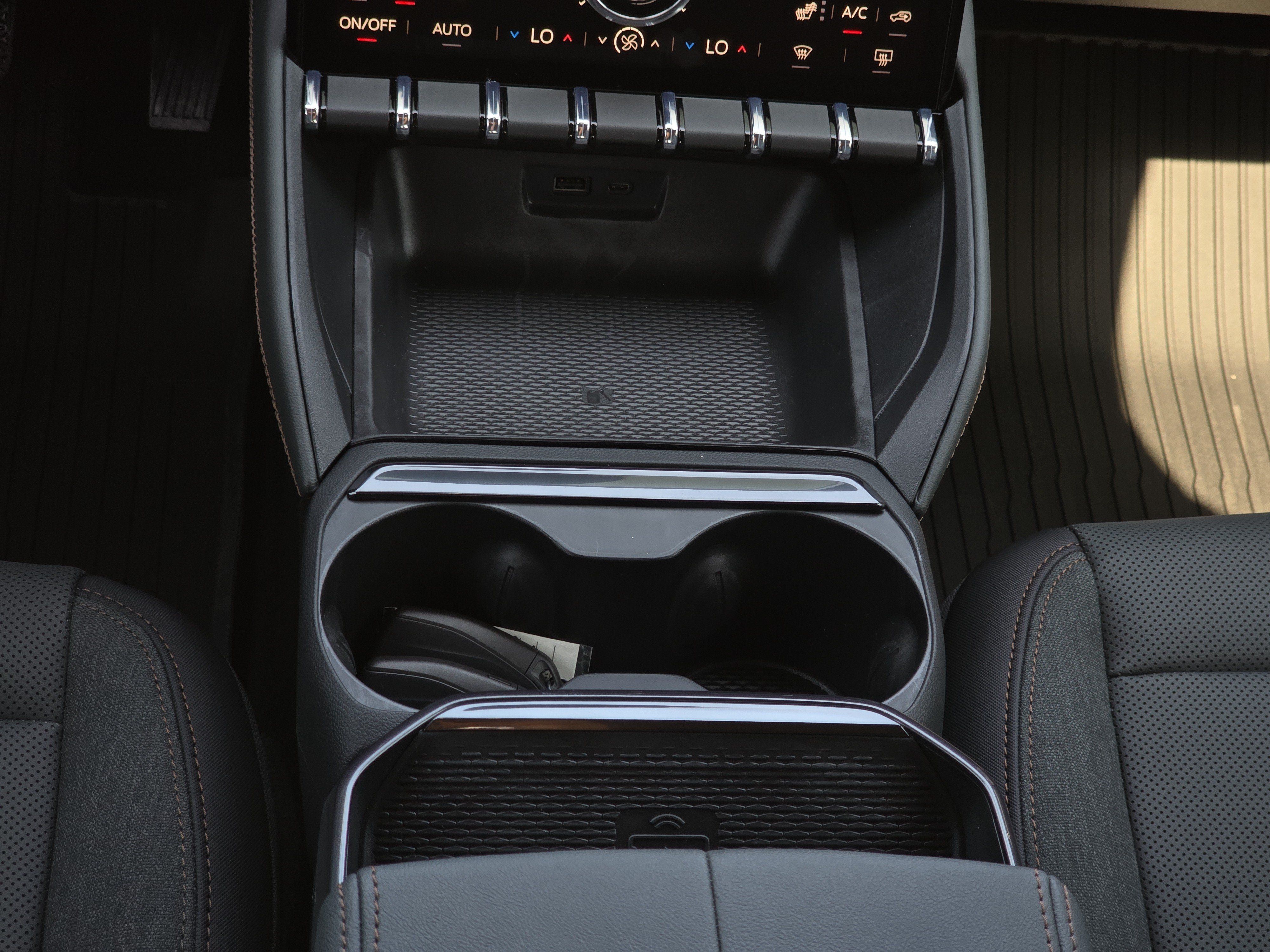 New 2027 GMC Terrain AT4 w/ Technology Package II AWD/4WD image 13