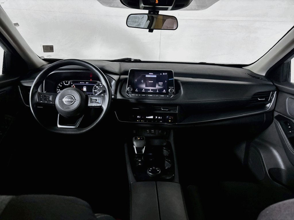 Used 2024 Nissan Rogue SV AWD/4WD image 12