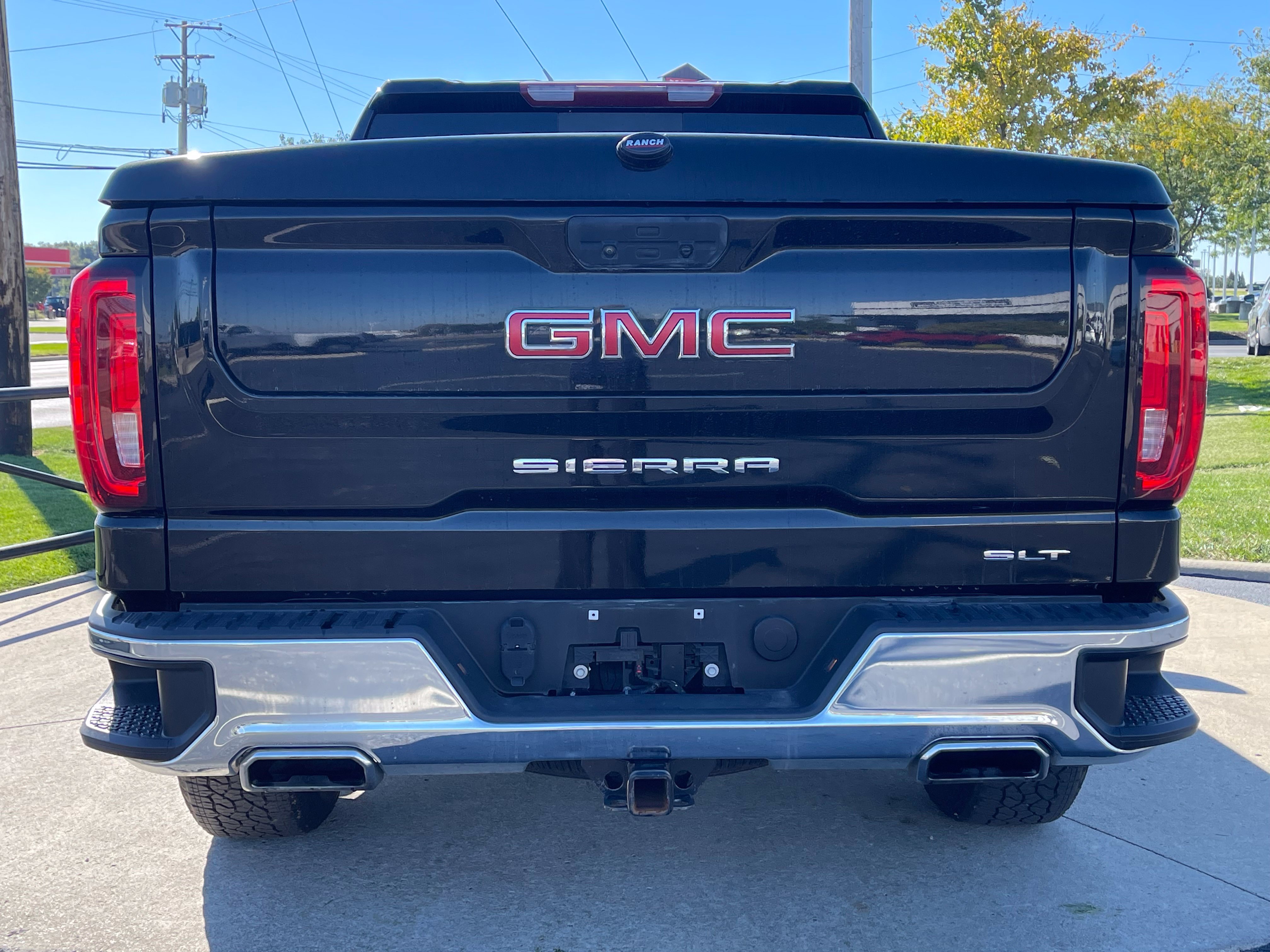 Used 2022 GMC Sierra 1500 SLT w/ SLT Premium Package AWD/4WD image 6
