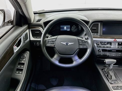 Used 2019 Genesis G80 3.8 RWD image 18