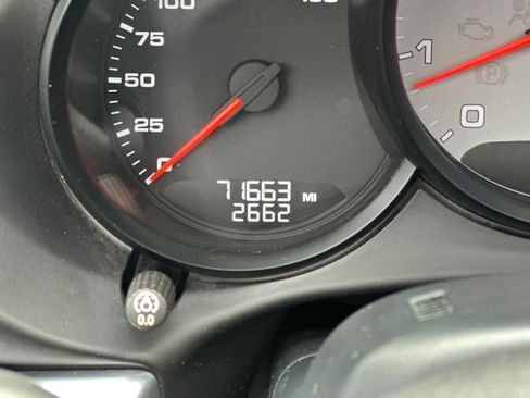 Used 2013 Porsche Boxster S image 22