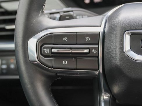 Used 2025 GMC Acadia Elevation image 29