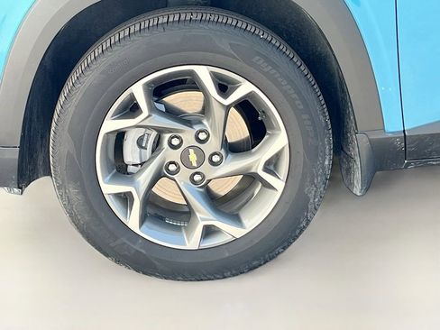 Used 2025 Chevrolet Trax LT FWD image 30