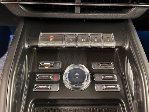 Used 2026 Lincoln Nautilus Premier w/ Equipment Group 102A image 16