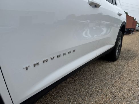 Used 2024 Chevrolet Traverse LT w/ Trailering Package AWD/4WD image 28