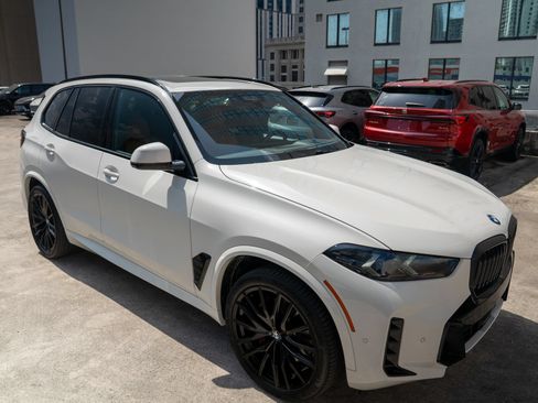 Used 2024 BMW X5 sDrive40i w/ M Sport Package RWD image 19