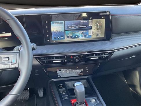 New 2025 Nissan Kicks SR image 6