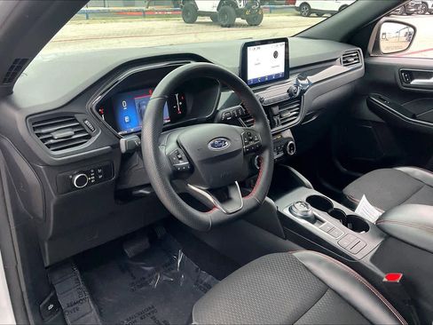 Used 2025 Ford Escape ST-Line FWD image 16