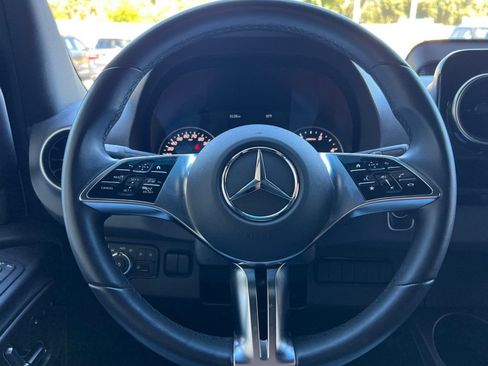 Used 2025 Mercedes-Benz Sprinter 2500 image 24