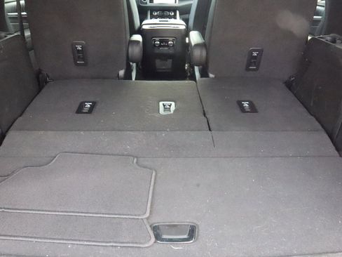 Used 2022 GMC Yukon Denali AWD/4WD image 15
