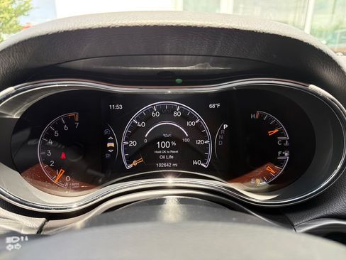 Used 2019 Jeep Grand Cherokee Limited AWD/4WD image 16