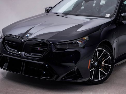 Used 2025 BMW M5 Touring w/ M Driver's Package image 4