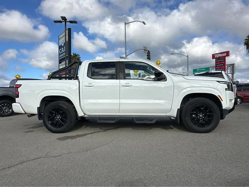 Used 2023 Nissan Frontier SV w/ Midnight Edition Package image 42