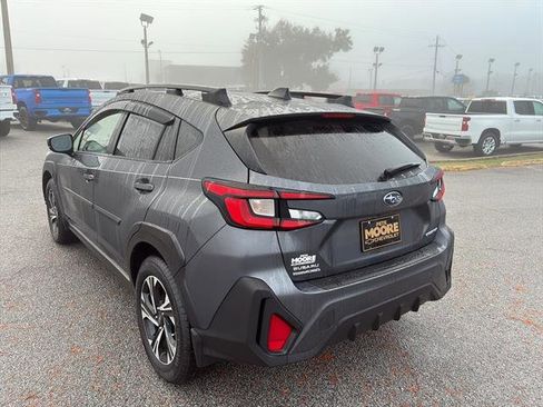 Used 2024 Subaru Crosstrek 2.0i Premium image 5
