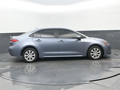 Used 2024 Toyota Corolla LE image 2