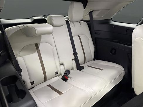 Used 2024 MAZDA CX-90 Plug-In Hybrid w/ Premium Plus image 31