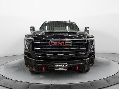 Used 2025 GMC Sierra 2500 AT4 AWD/4WD image 7