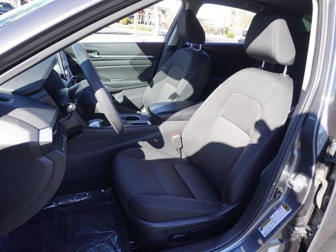 Used 2022 Nissan Altima 2.5 SV image 13