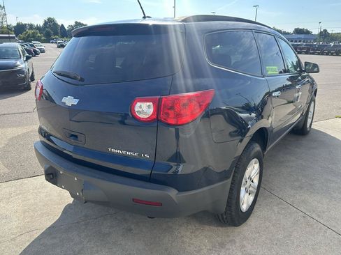 Used 2009 Chevrolet Traverse LS FWD image 5