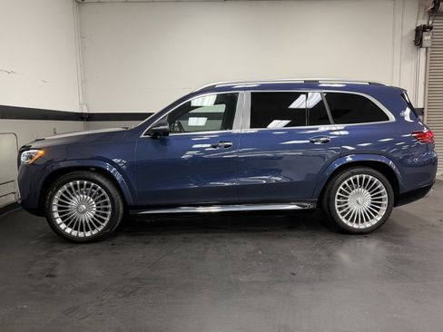Used 2024 Mercedes-Benz Maybach GLS 600 4MATIC image 9