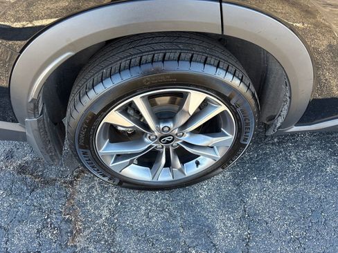 Certified 2023 INFINITI QX60 Luxe w/ Performance Audio Package image 32