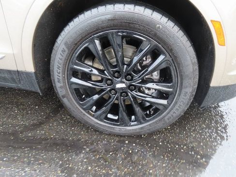 Used 2023 Cadillac XT5 Premium Luxury w/ Technology Package image 9