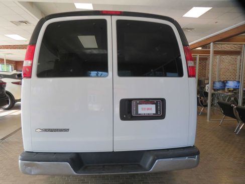 Used 2018 Chevrolet Express 3500 LT w/ LT Preferred Equipment Group RWD image 57