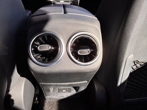 Used 2025 Mercedes-Benz CLA 250 4MATIC image 18