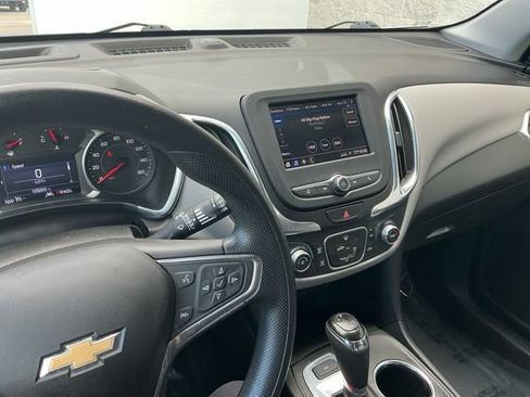 Used 2020 Chevrolet Equinox LT AWD/4WD image 21