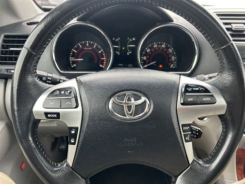 Used 2012 Toyota Highlander Limited image 13