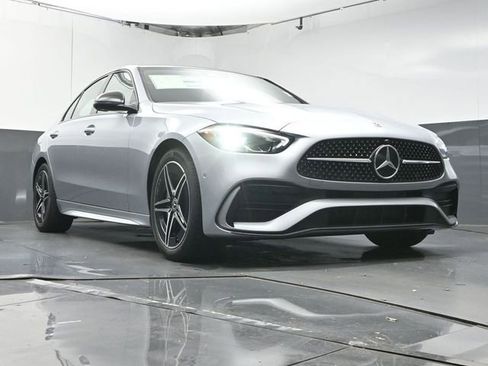 Used 2025 Mercedes-Benz C 300 Sedan image 34