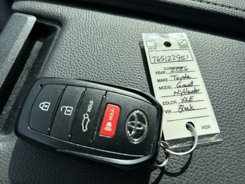 Certified 2026 Toyota Grand Highlander AWD image 38