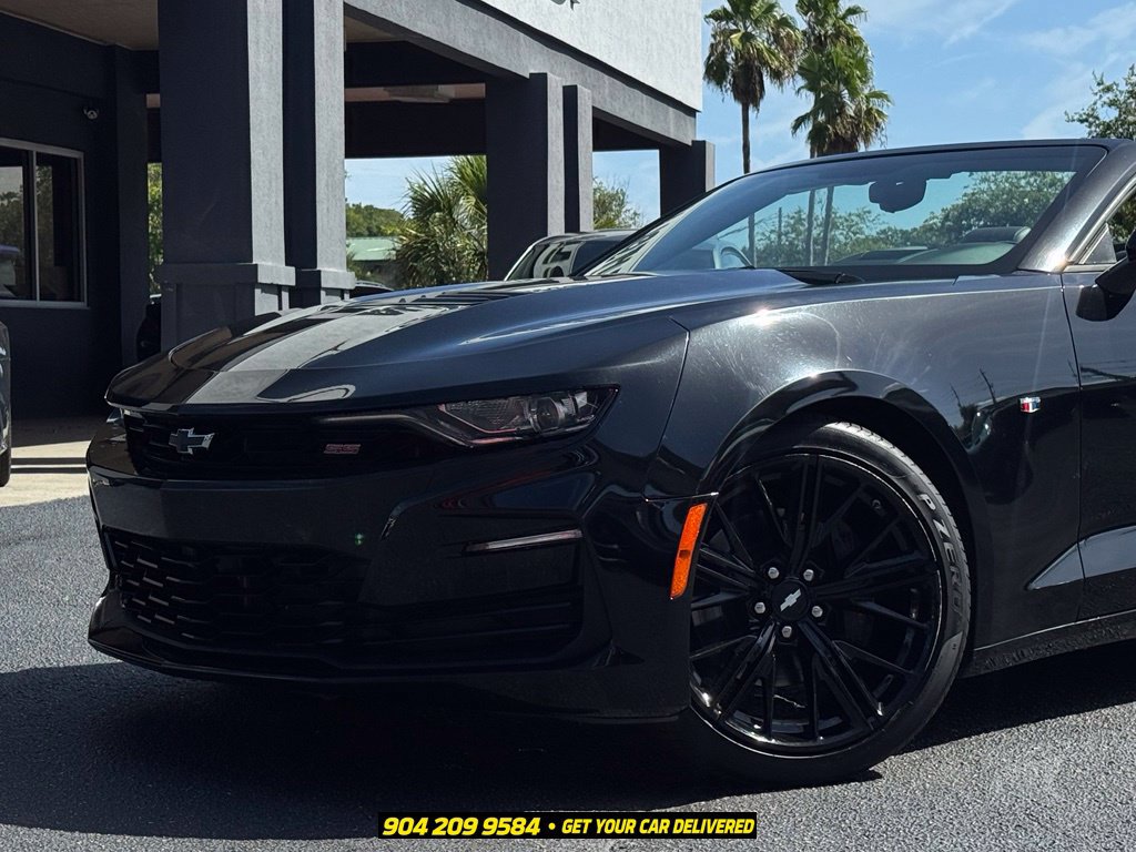 Used 2019 Chevrolet Camaro SS RWD image 3