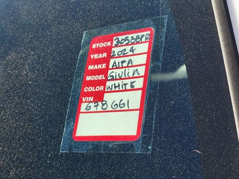 Used 2024 Alfa Romeo Giulia Sprint RWD image 31